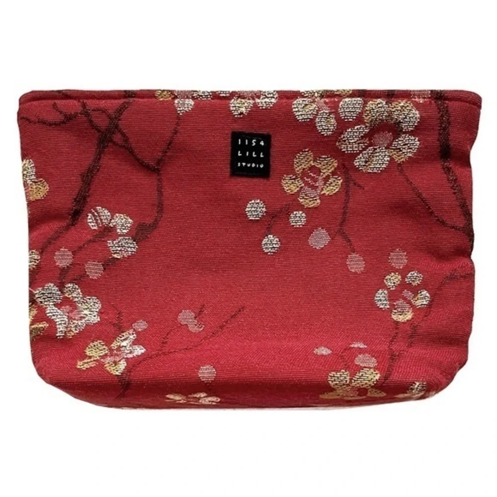 Embroidered Floral Women's Cosmetic Makeup Accessories Bag!